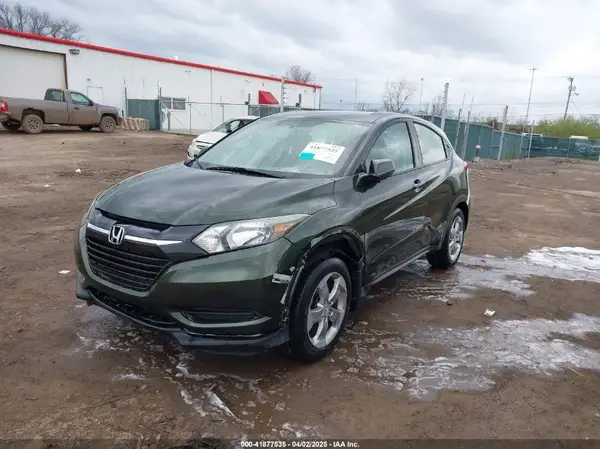 3CZRU6H31JM703631 2018 HONDA HR-V - Image 2