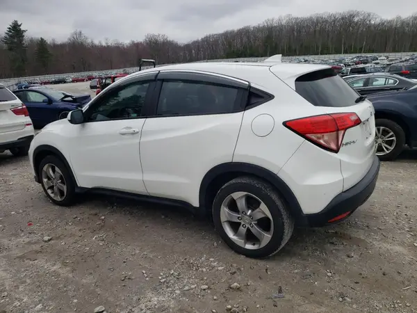 3CZRU6H31JM713897 2018 HONDA HR-V - Image 2