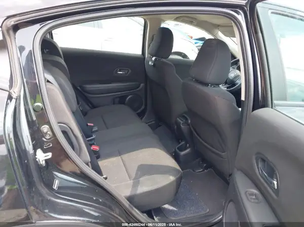 3CZRU6H31JM726326 2018 HONDA HR-V - Image 8