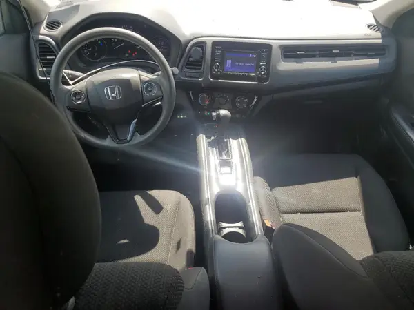 3CZRU6H31JM728383 2018 HONDA HR-V - Image 8