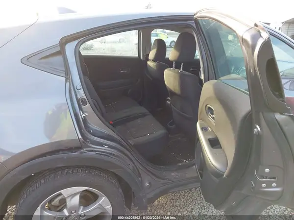 3CZRU6H31JM732076 2018 HONDA HR-V - Image 8