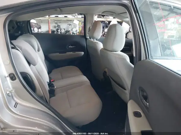 3CZRU6H31KG702513 2019 HONDA HR-V - Image 8