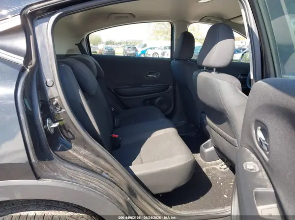 3CZRU6H31KG711695 2019 HONDA HR-V - Image 8