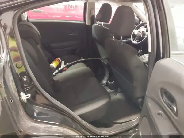 3CZRU6H31KG734040 2019 HONDA HR-V - Image 8