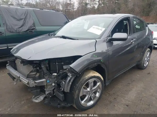 3CZRU6H31KM736078 2019 HONDA HR-V - Image 2