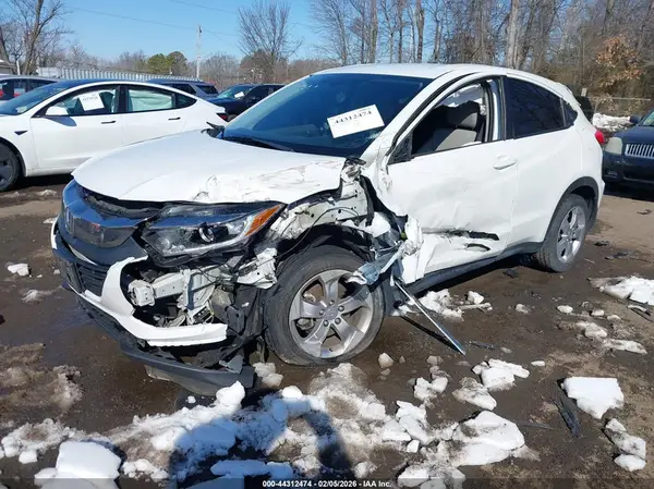 3CZRU6H31KM740776 2019 HONDA HR-V - Image 2