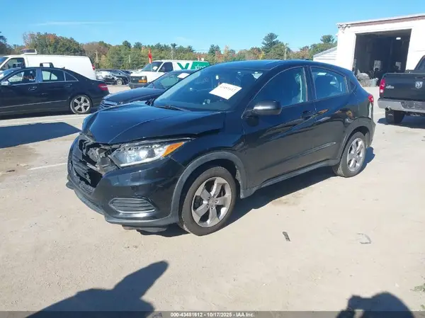 3CZRU6H31KM743239 2019 HONDA HR-V - Image 2