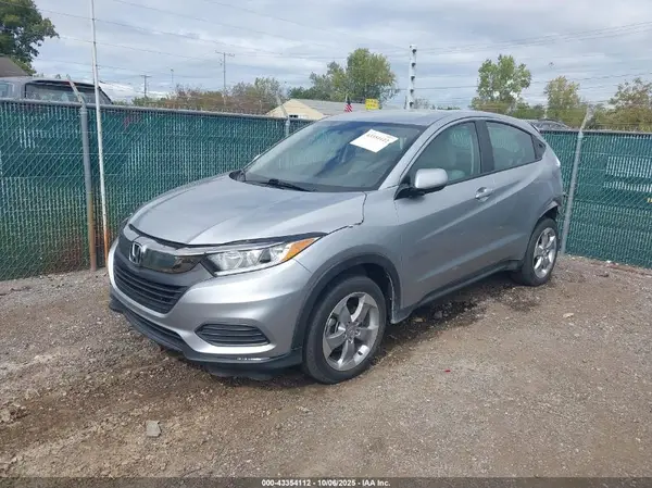 3CZRU6H31LM716835 2020 HONDA HR-V - Image 2