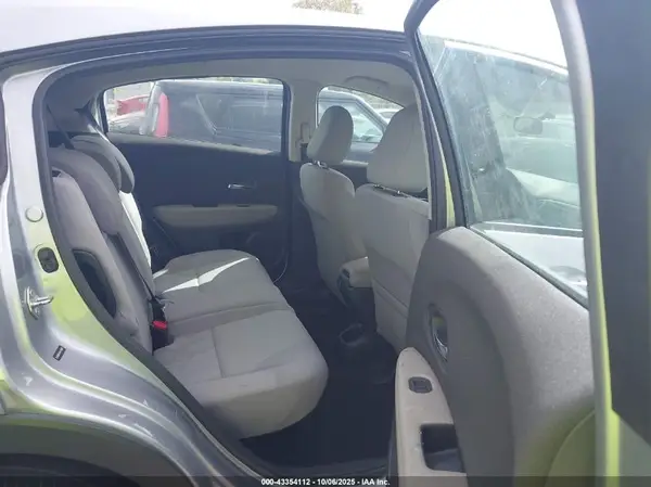 3CZRU6H31LM716835 2020 HONDA HR-V - Image 8