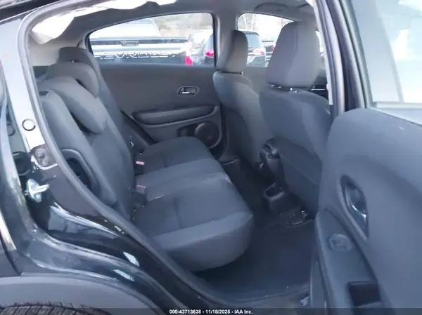 3CZRU6H31MM723785 2021 HONDA HR-V - Image 8