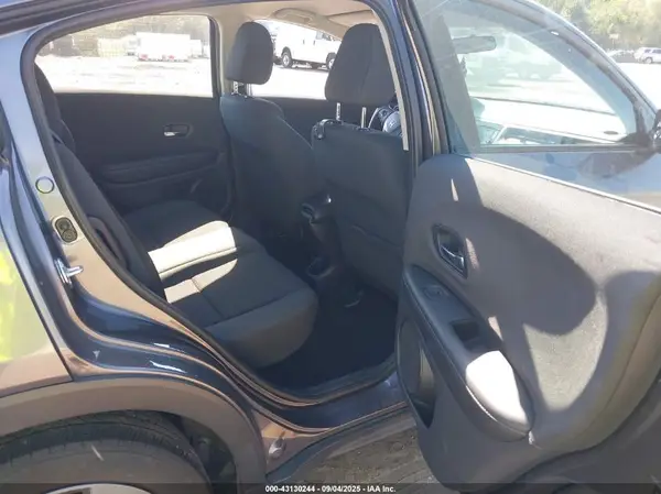 3CZRU6H31MM739209 2021 HONDA HR-V - Image 8