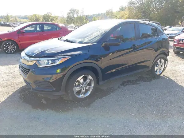3CZRU6H31NM740099 2022 HONDA HR-V - Image 2
