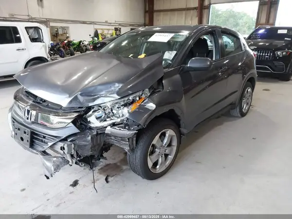 3CZRU6H31NM765181 2022 HONDA HR-V - Image 2