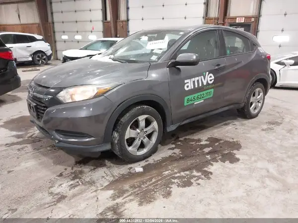 3CZRU6H32GM727770 2016 HONDA HR-V - Image 2