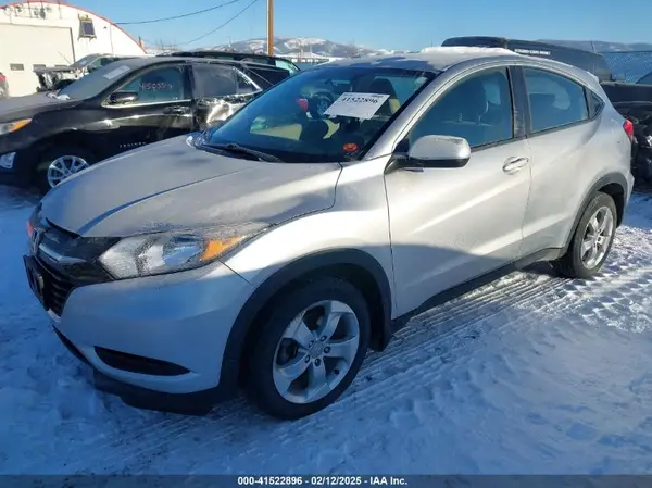 3CZRU6H32GM732807 2016 HONDA HR-V - Image 2