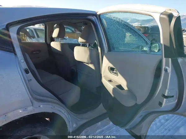3CZRU6H32GM732807 2016 HONDA HR-V - Image 8