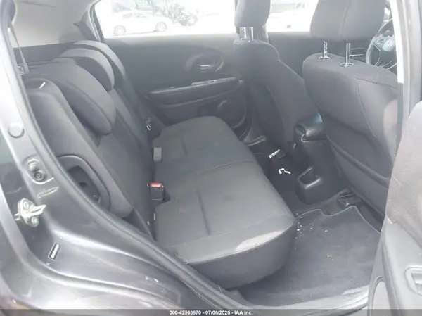 3CZRU6H32HG703517 2017 HONDA HR-V - Image 8