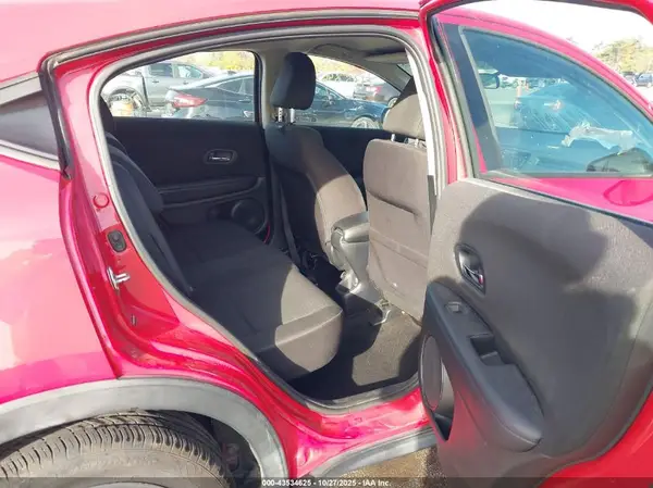 3CZRU6H32HG703999 2017 HONDA HR-V - Image 8
