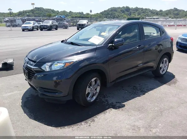 3CZRU6H32HG704621 2017 HONDA HR-V - Image 2