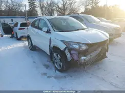3CZRU6H32HM102111 2017 HONDA HR-V