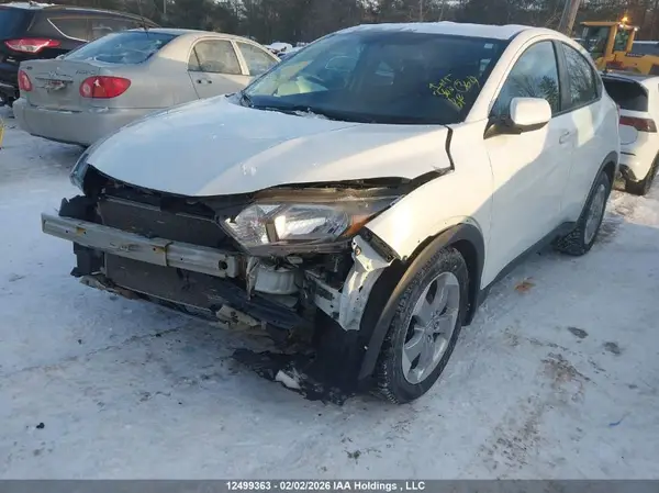 3CZRU6H32HM102111 2017 HONDA HR-V - Image 2