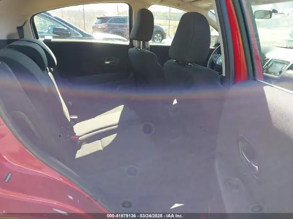 3CZRU6H32HM700330 2017 HONDA HR-V - Image 8