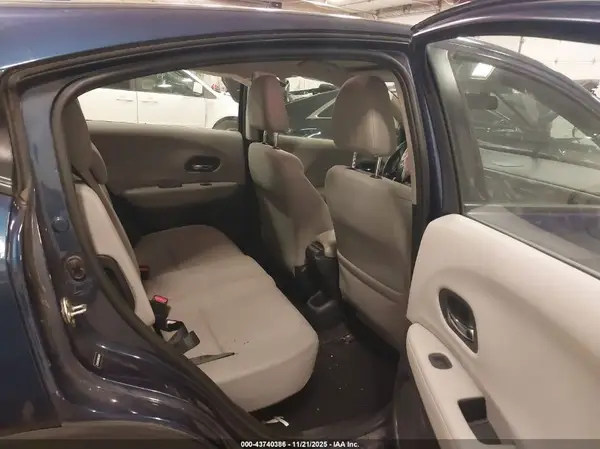 3CZRU6H32HM705009 2017 HONDA HR-V - Image 8
