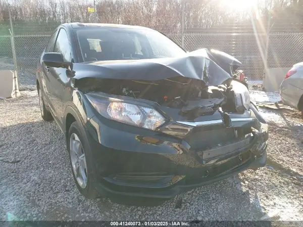 3CZRU6H32JG702776 2018 HONDA HR-V - Image 1