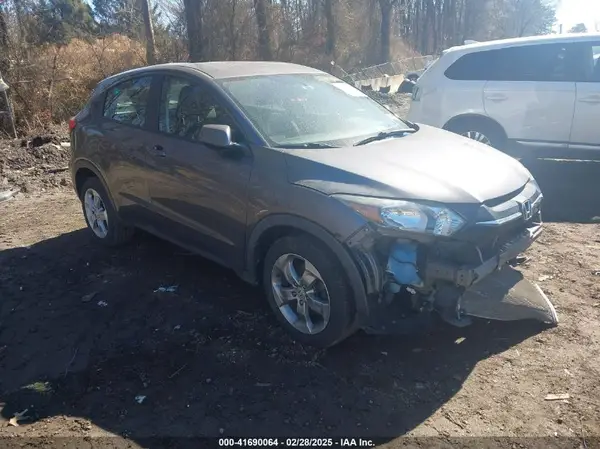 3CZRU6H32JG704088 2018 HONDA HR-V - Image 1