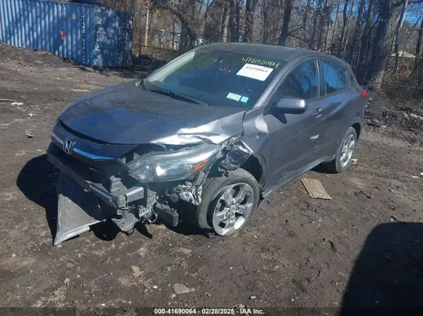 3CZRU6H32JG704088 2018 HONDA HR-V - Image 2