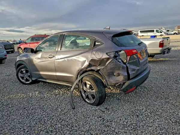 3CZRU6H32JG710196 2018 HONDA HR-V - Image 2