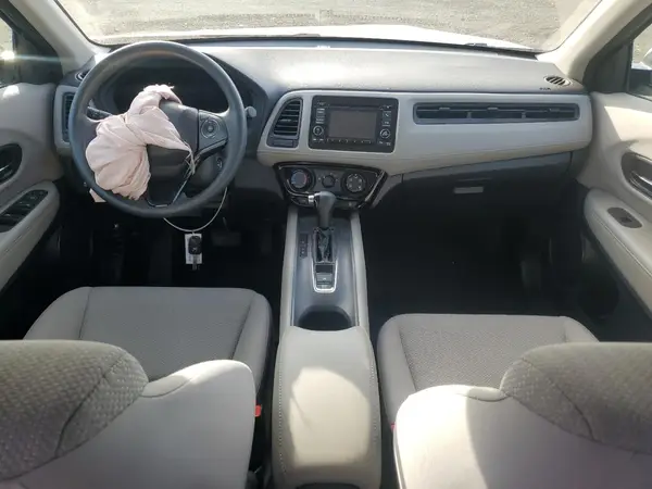 3CZRU6H32JG725930 2018 HONDA HR-V - Image 8