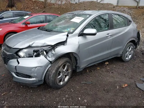 3CZRU6H32JG728908 2018 HONDA HR-V - Image 2