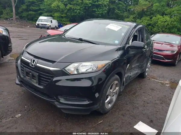 3CZRU6H32JG729329 2018 HONDA HR-V - Image 2