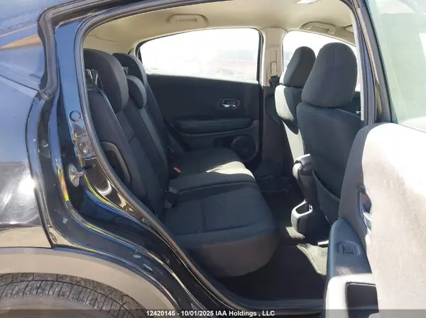 3CZRU6H32JM103586 2018 HONDA HR-V - Image 8