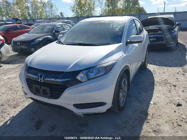 3CZRU6H32JM106620 2018 HONDA HR-V - Image 2