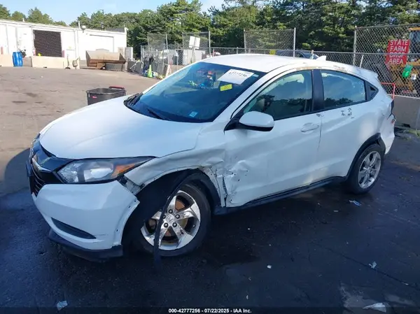 3CZRU6H32JM703217 2018 HONDA HR-V - Image 2