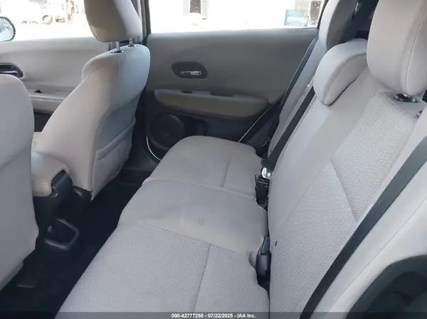 3CZRU6H32JM703217 2018 HONDA HR-V - Image 8