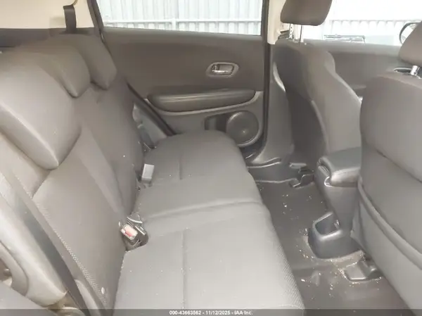 3CZRU6H32JM714461 2018 HONDA HR-V - Image 8