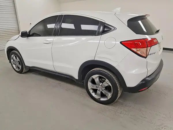 3CZRU6H32JM717330 2018 HONDA HR-V - Image 2