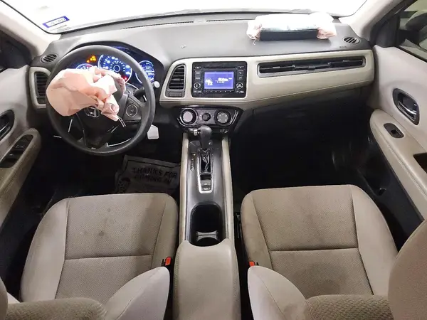 3CZRU6H32JM717330 2018 HONDA HR-V - Image 8