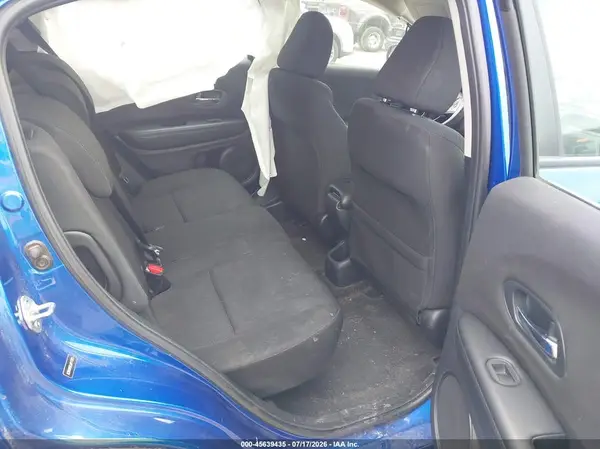 3CZRU6H32JM717375 2018 HONDA HR-V - Image 8