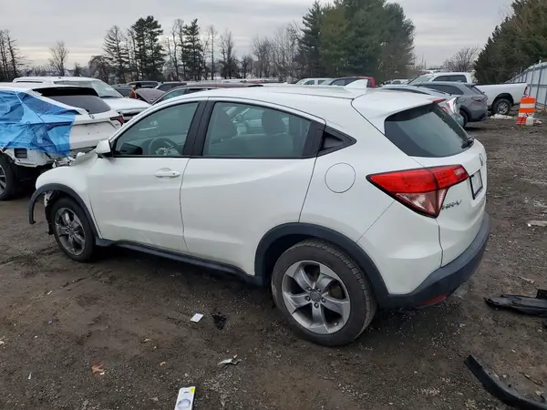 3CZRU6H32JM725766 2018 HONDA HR-V - Image 2