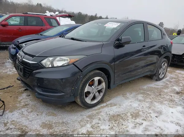3CZRU6H32JM728392 2018 HONDA HR-V - Image 2