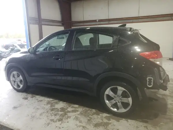 3CZRU6H32KG702195 2019 HONDA HR-V - Image 2
