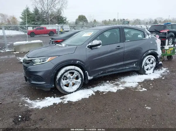 3CZRU6H32KG703458 2019 HONDA HR-V - Image 2