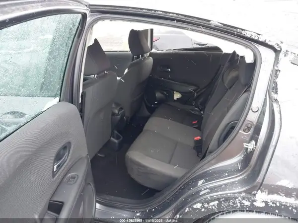 3CZRU6H32KG703458 2019 HONDA HR-V - Image 8