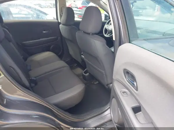 3CZRU6H32KG703931 2019 HONDA HR-V - Image 8