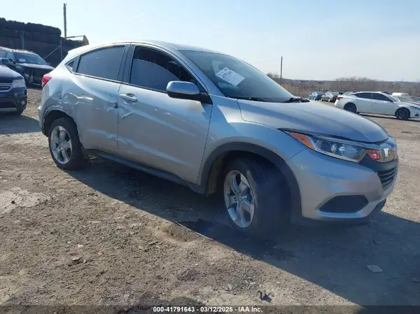3CZRU6H32KG711625 2019 HONDA HR-V - Image 1