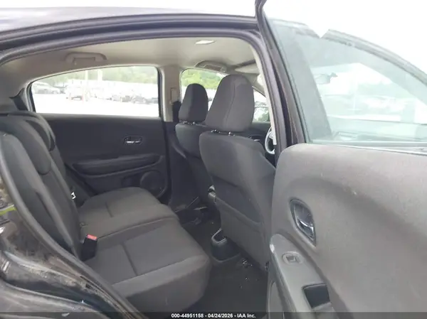 3CZRU6H32KG712614 2019 HONDA HR-V - Image 8